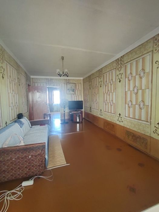 Продам 4 ком квартиру. Кирпич. ЭКО базар. Тараканчик. Ялангач