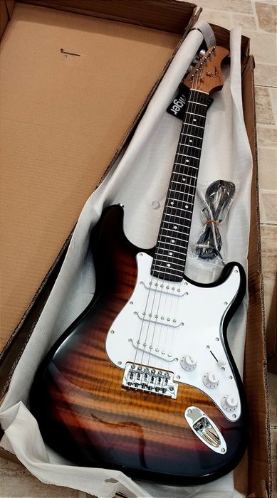 Электро-гитара  Superstrat