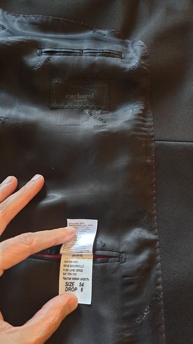 Costum ceremonie Cacharel superb