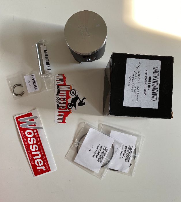 НОВО бутало Wossner за KTM EXC250 00-05 размер 66.36