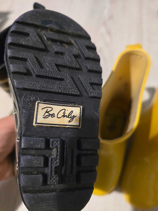 Cizme GALBENE de ploaie pentru fetite mar 23 si mar 20