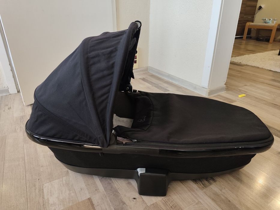 Зиме кош Quinny + адаптери