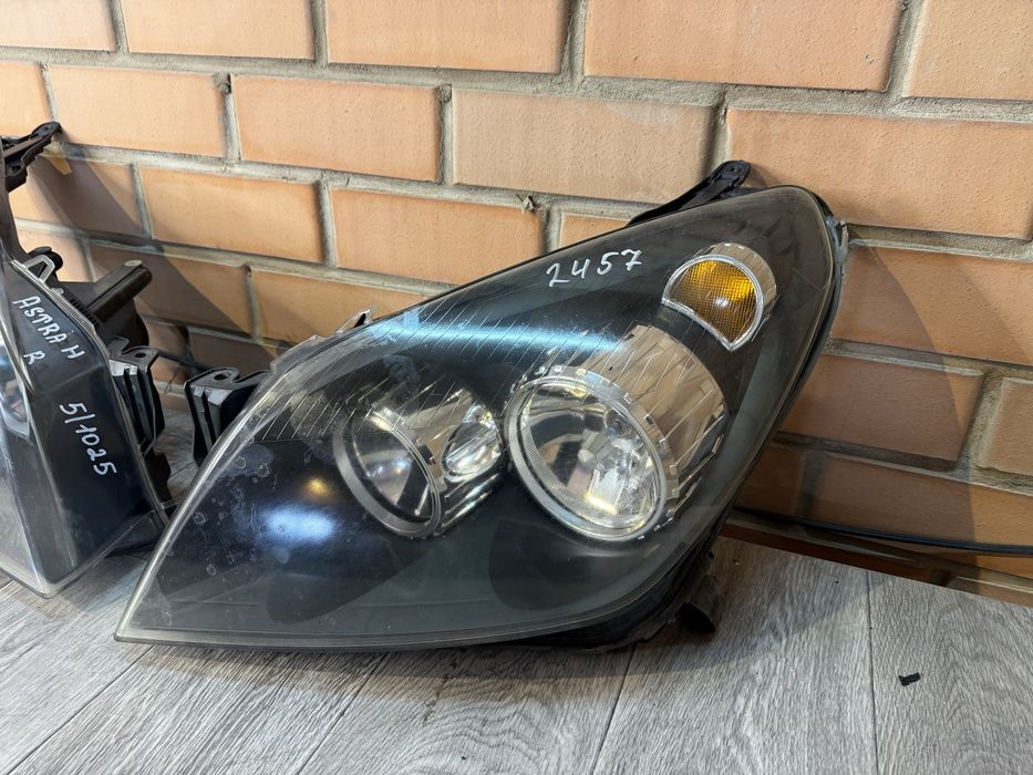 Фары Опель Астра H