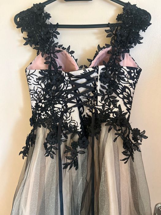 Официална рокля/Абитуриентска