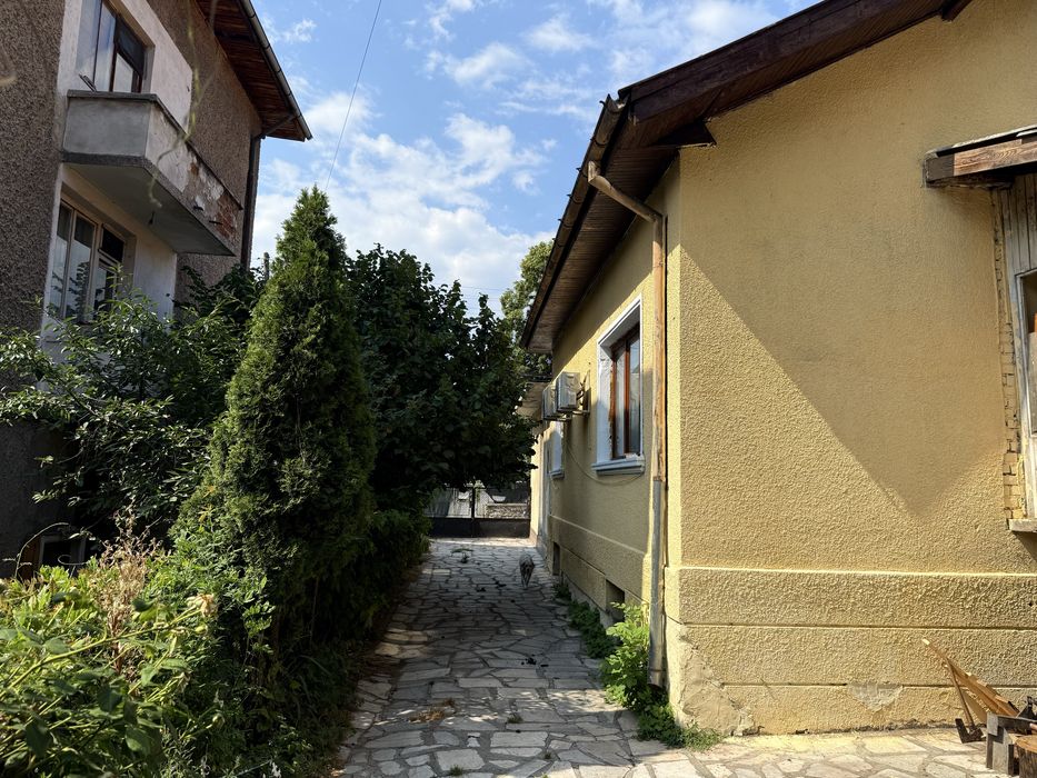 Продава се Къща в Велинград - 103 кв.м за 2428 €/кв.м - Снимка #1