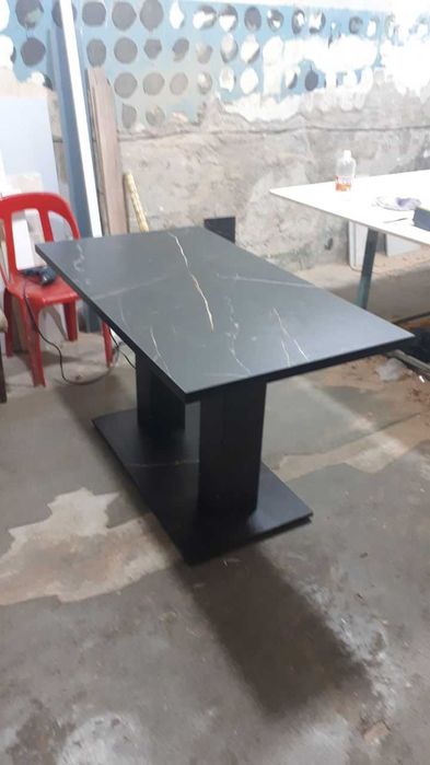 Стол кухонный, обеденный