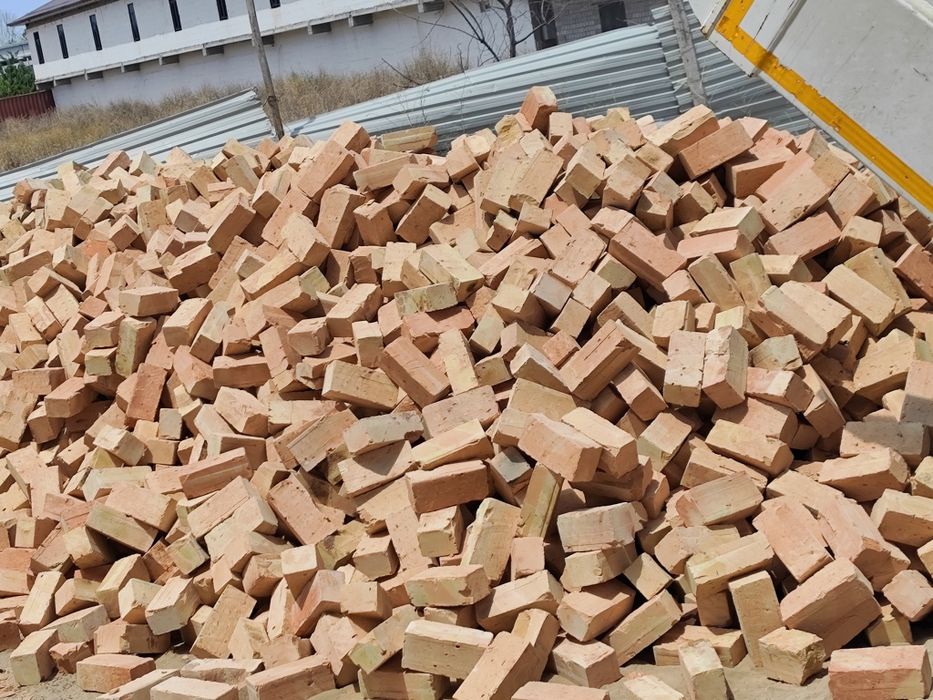 Pishgan gisht kelishilgan narxlada etqazib beramiz