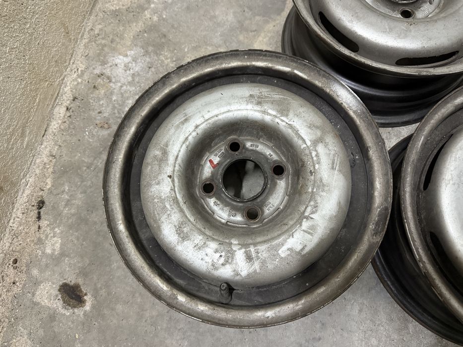 Оригинални Джанти 13 цола 4х100 за -VW/AUDI/SEAT/VAG- 5,5Jx13H2, ET38