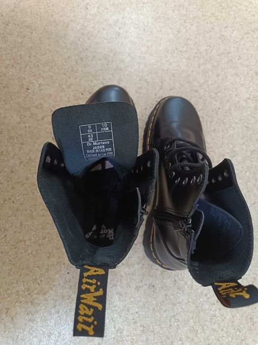 Кубинки Dr. Martens Air Wair 43 номер НОВИ