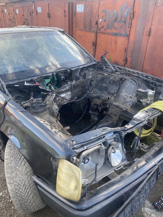 Мерседес 124 на запчасти