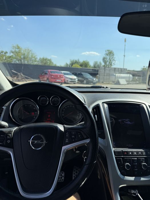 Opel astra j GTC