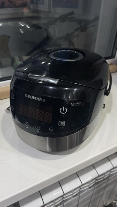 Мультиварка Redmond