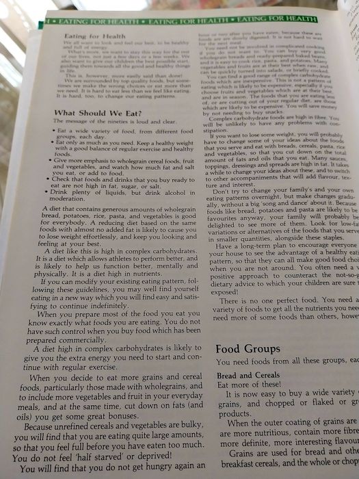 Family favorites + Chocolate novelty cook books - готварски книги на английски език