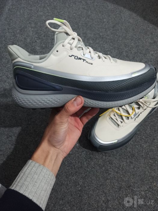 Yangi Li-Ning Soft Plus 3 krossovkasi sotiladi (Original, 43 razmer)