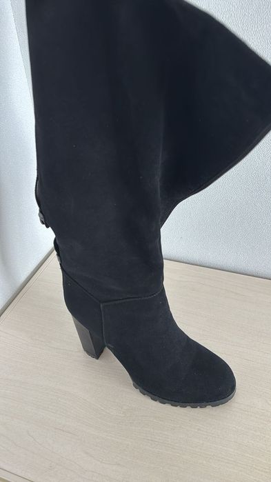 Продам женские сапоги