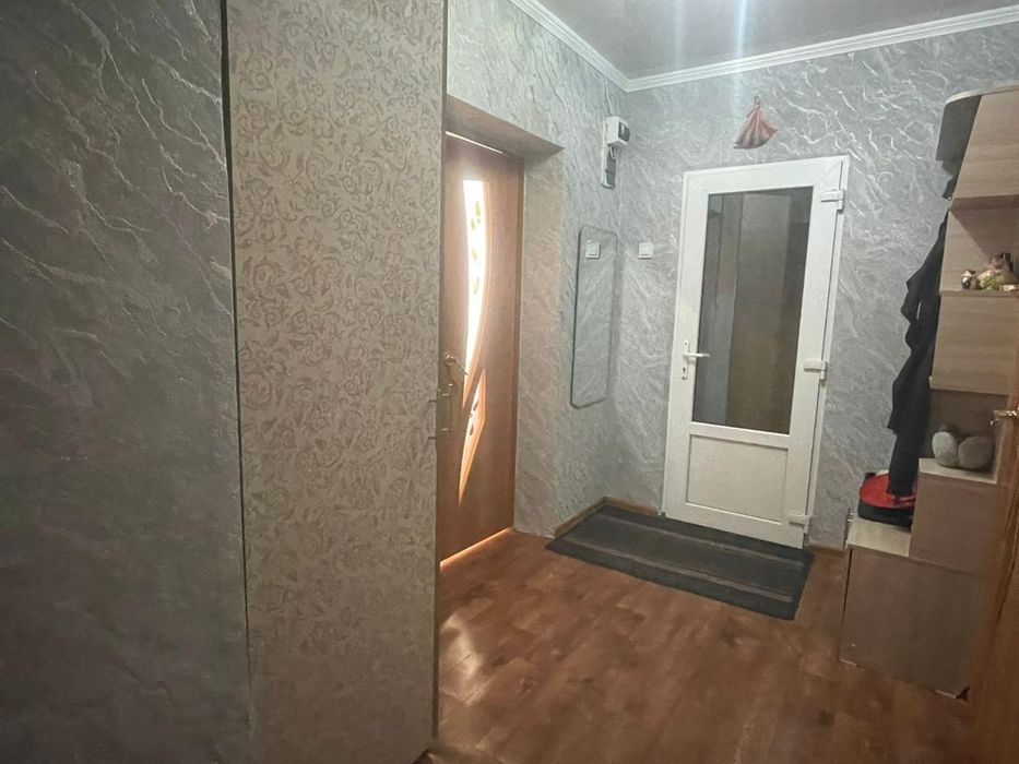 Продам дом с центральными комуникациями