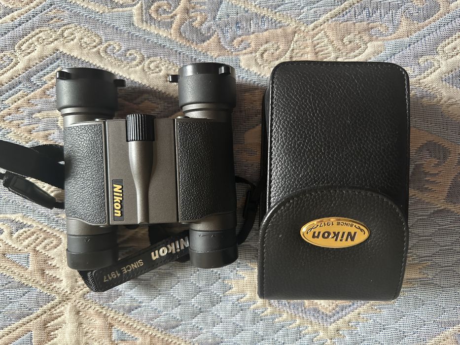 Бинокль Nikon High Grade HG L 10x25 DCF