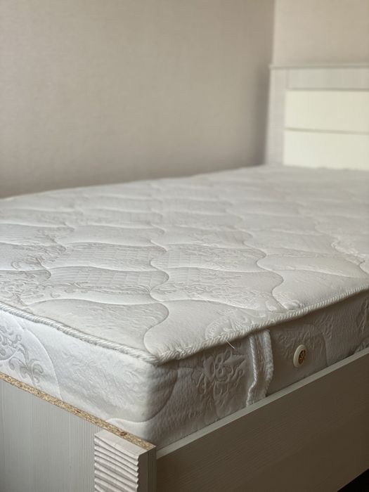 Кровать 120 на 200 белого цвета