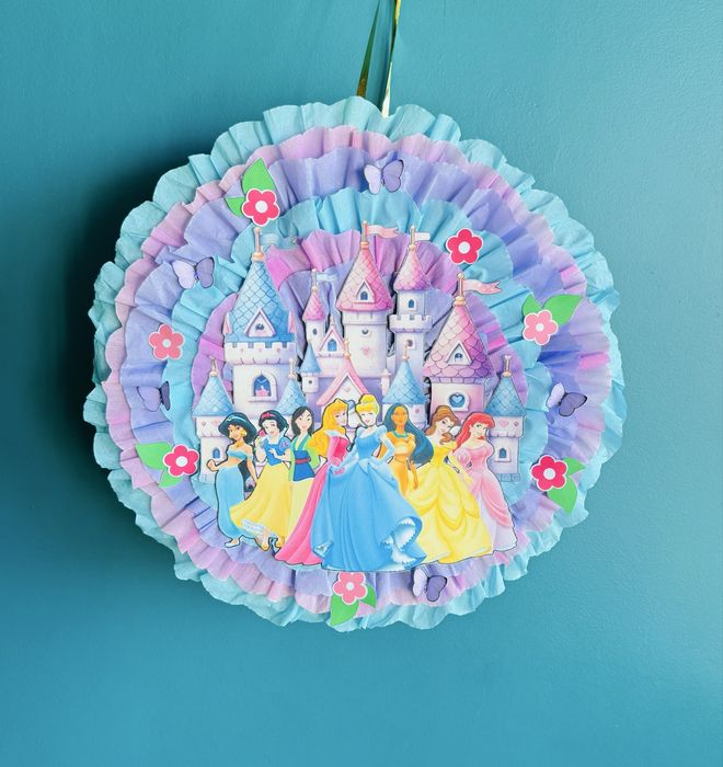 Дисни принцеси пинята