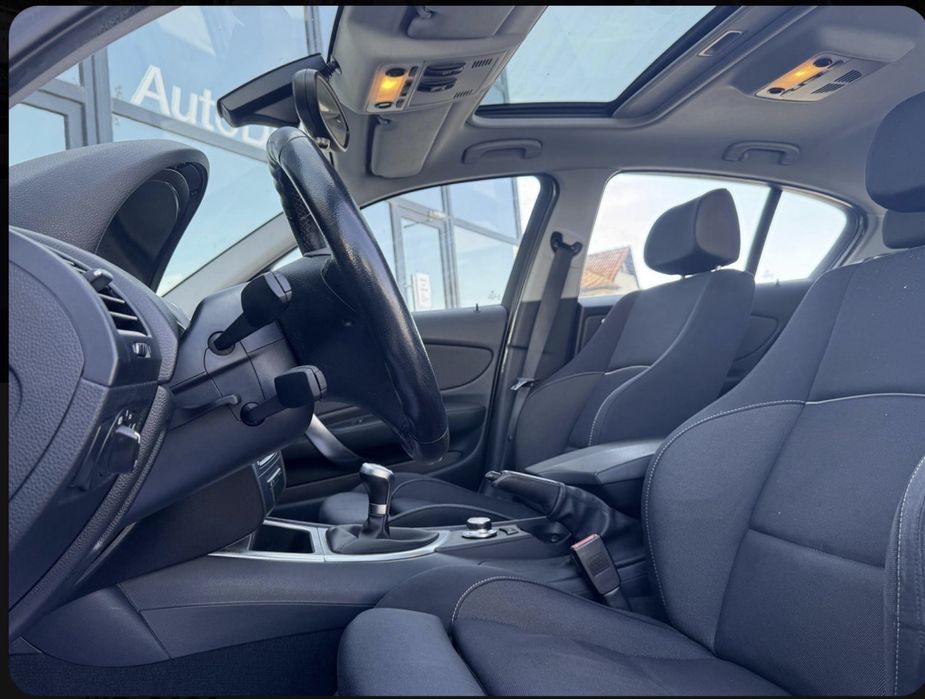 BMW 120d 177CP / Keyless / Recaro / Trapă / Navi / Xenon / Senzori