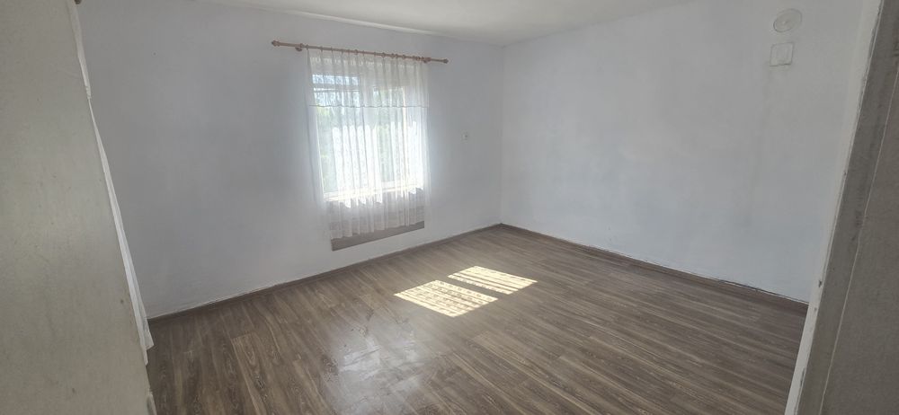 Продавам 2 къщи в Катуница