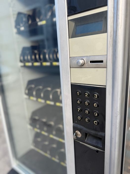 Вендинг машина/автомат Necta