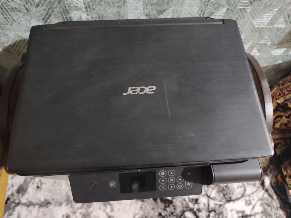 Noutbuk Acer sotiladi