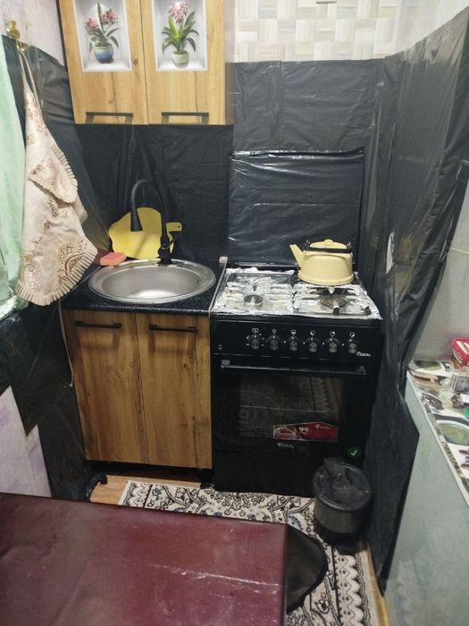 Чиланзар 11.  1 комнатная Срочно сдается.  Семейным