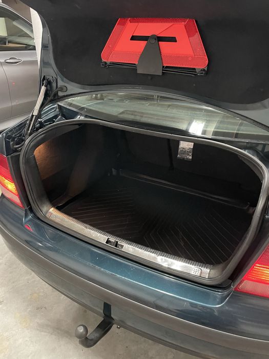 VW Bora 1.6 105 к.с.  EDITION