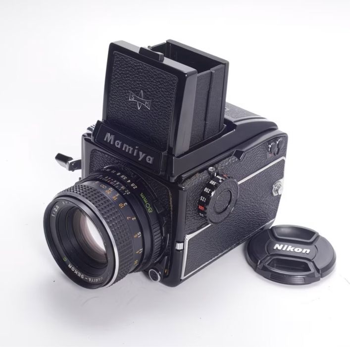 Плёночные среднеформатые фотоаппараты Mamiya.