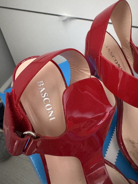 Туфли на каблуке