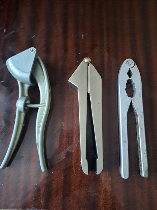 Чеснокодавка , орехокол