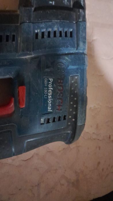 Перфоратор Bosh 180-LI оригинал