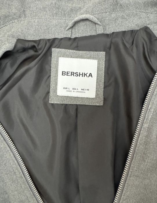 Jacheta cu fermoar Bershka, marimea L, gri