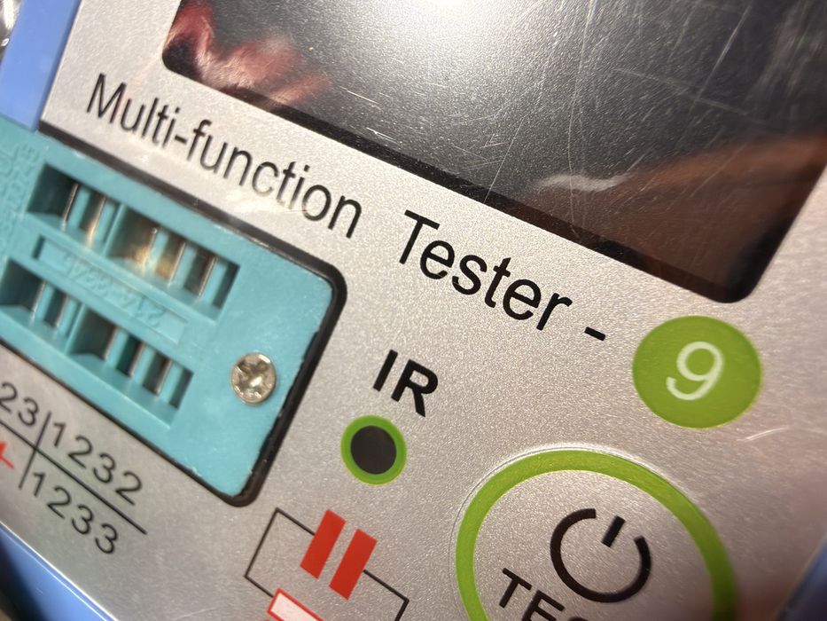 Tester Componente electronice LCR MF9