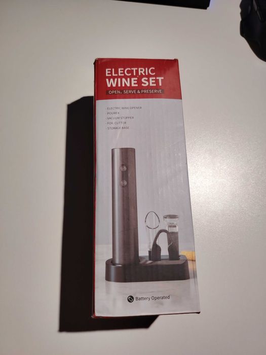 Set Electric pentru Vin 5 Piese – Tirbușon Electric – Nou, Nefolosit