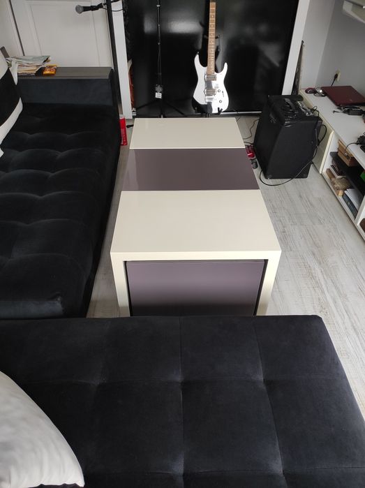 Маса с плъзгащ механизъм