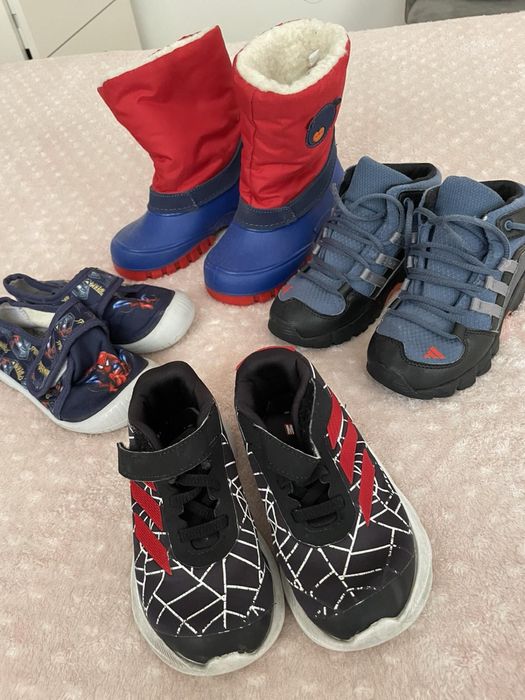 Маратонки, боти и пантофи детски общо всичко за 30лв