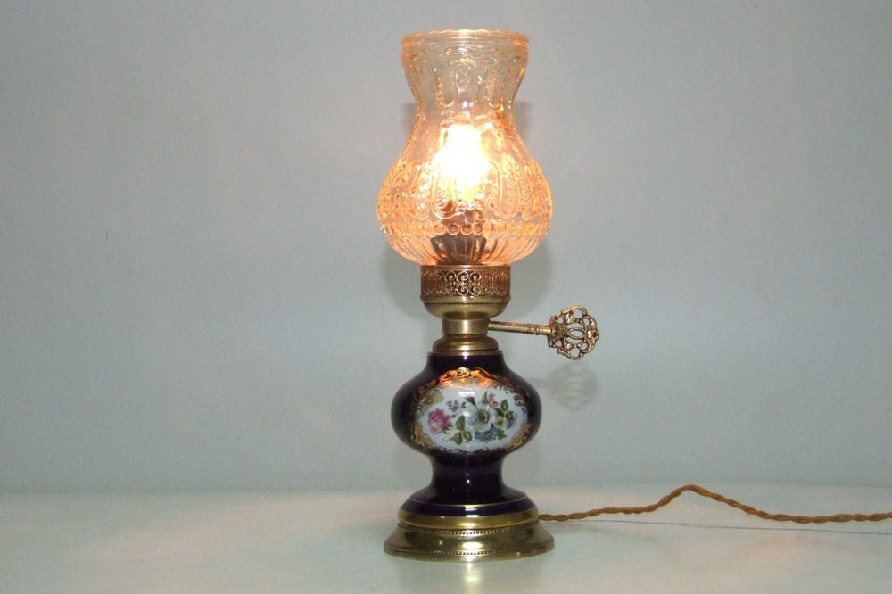 Veioza de masa "Cobalt Porcelain Limoges" stil baroque, pictura manuala, stare perfecta