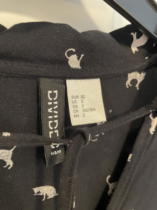 Camasa H&M neagra, marime 32,  cu pisici