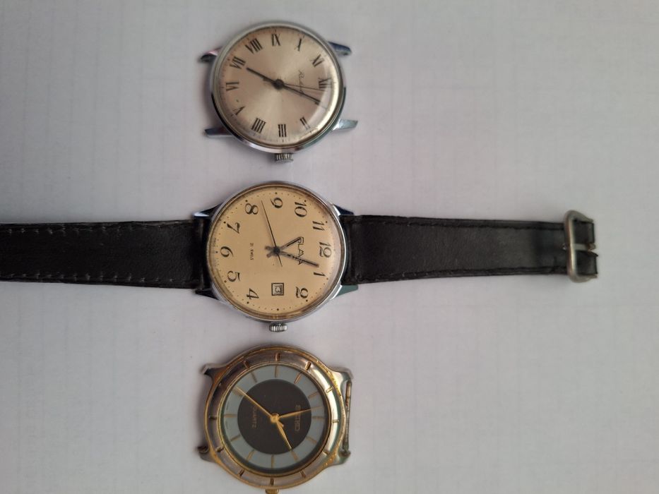 Продавам лот от механични и кварцови часовници.