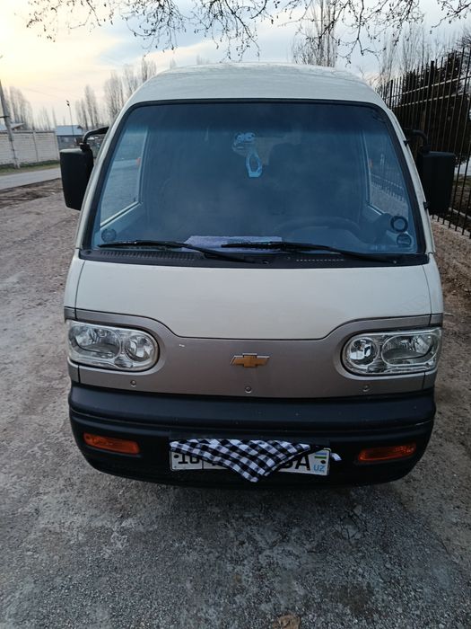 Дамас срочна сотилади