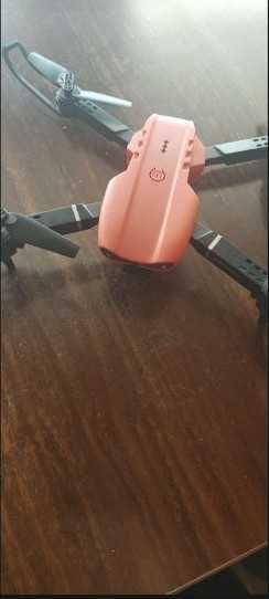 Dronă-jucărie cu cameră, telecomandă și 3 baterii