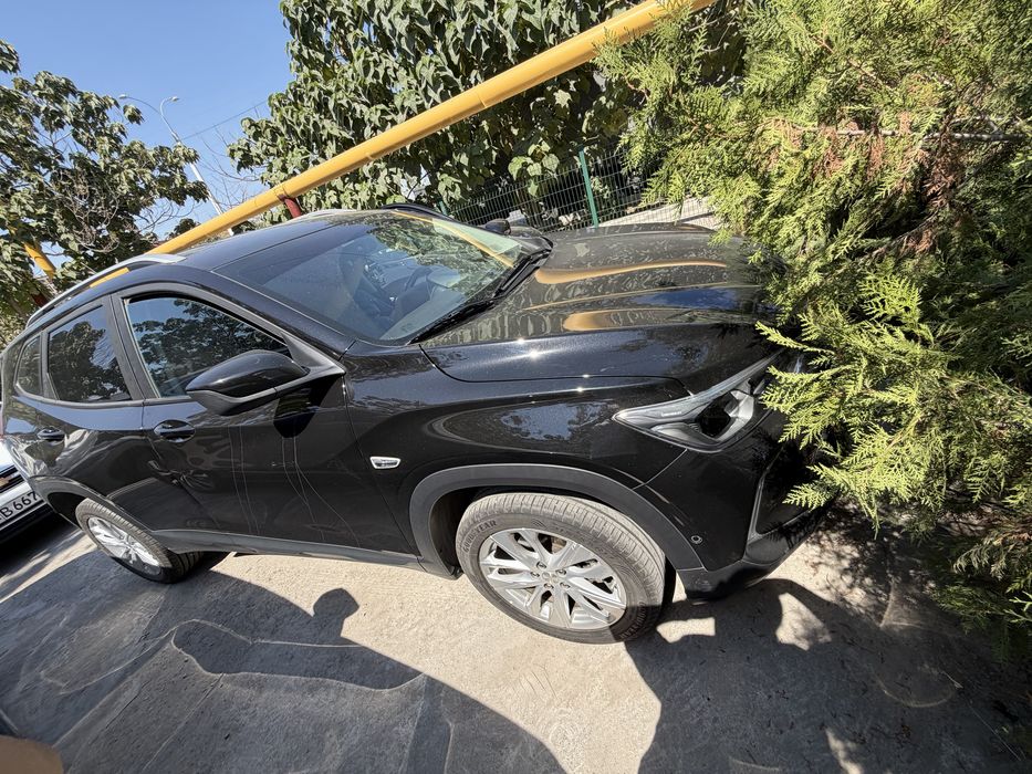 tracker LTZ qora ideal