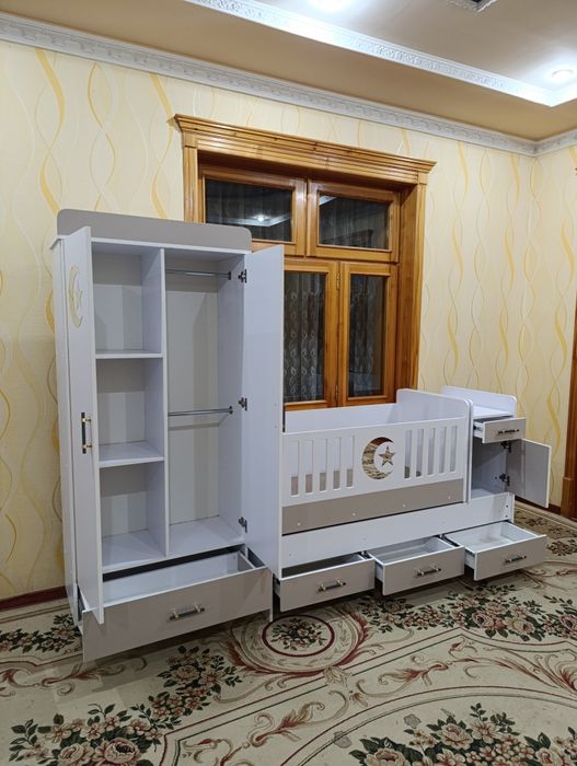 Bolalar uchun kravat shkaf