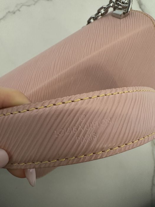 Чанта Louis Vuitton Twist PM