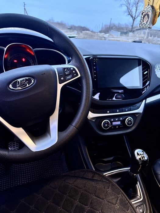 Lada Vesta SW Cross 2020