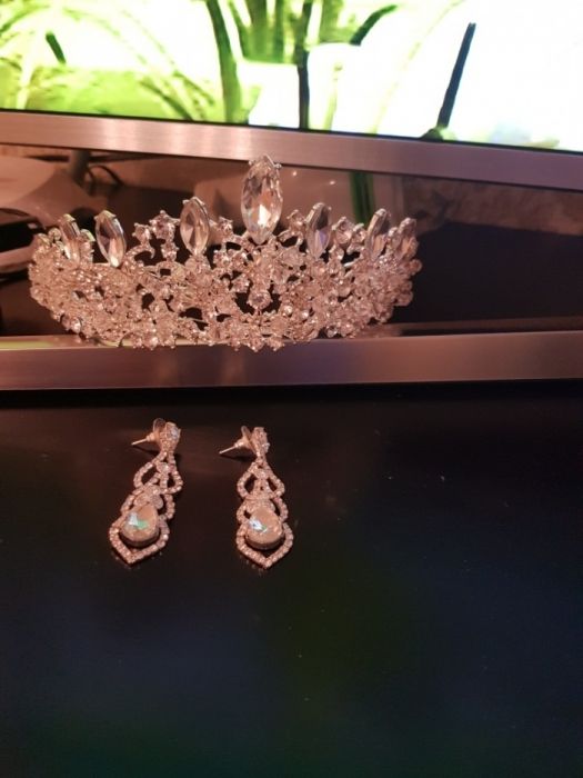 Шикарное свадебное платье, трубы