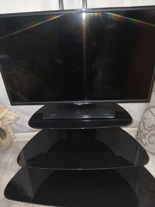 Комплект телевизор и подставка