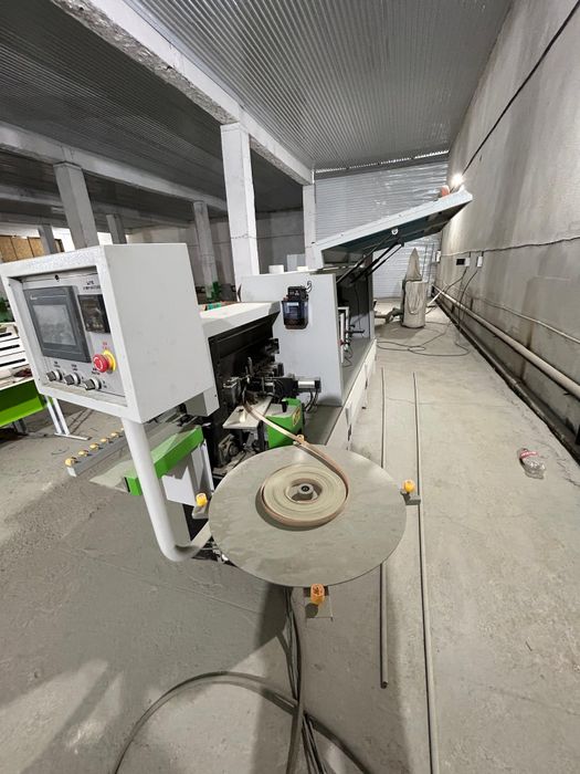 Срочноо Кромкооблицовый станок